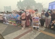 Tani Merdeka dan APPSI Kalteng Salurkan Bantuan untuk Warga Terdampak Karhutla